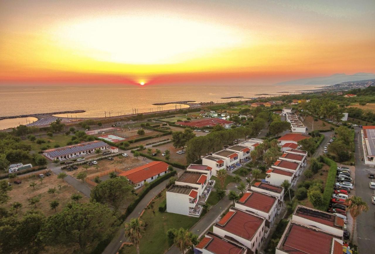Villaggio Residence Bahja Paola Buitenkant foto